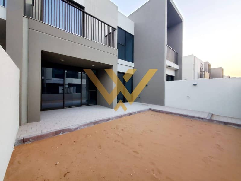 Amazing Location | Near to Amenities | Single Row - Image 13