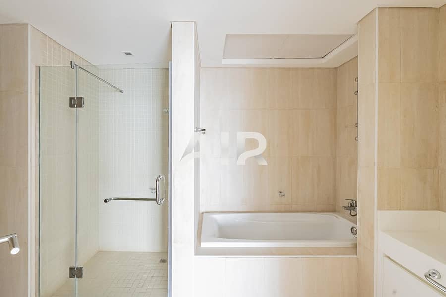 Rare Opportunity | High Floor | Vacant Now - Image 14