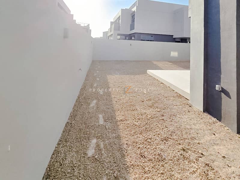 Prime Location | Ready to Move In | Brand New - Image 28