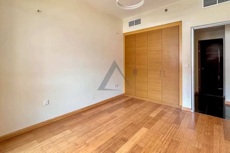 Modern 2BR | Fully Fitted Kitchen | Wooden Flooring