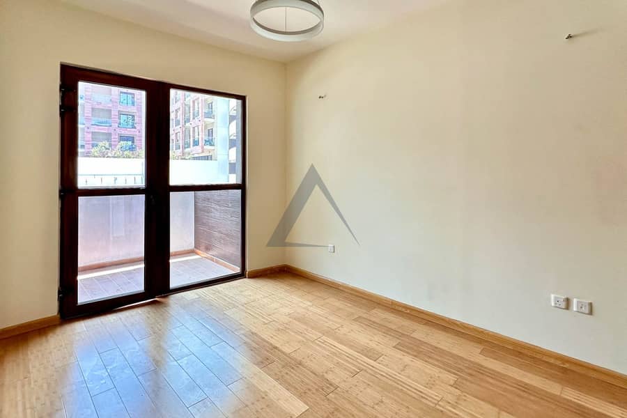 Modern 2BR | Fully Fitted Kitchen | Wooden Flooring - Image 9