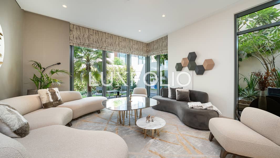 Vacant | Luxury Furniture Included | Private Pool