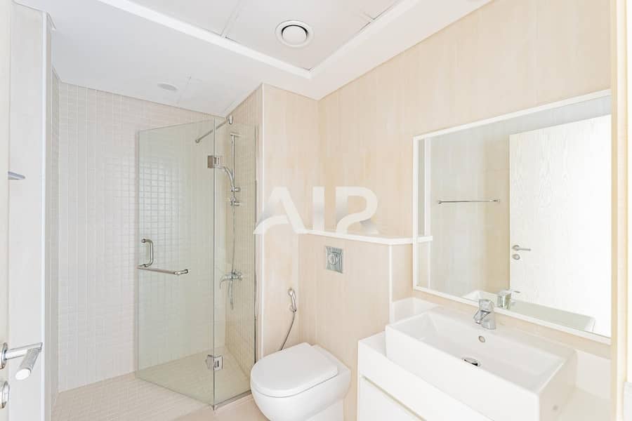 Rare Opportunity | High Floor | Vacant Now - Image 28