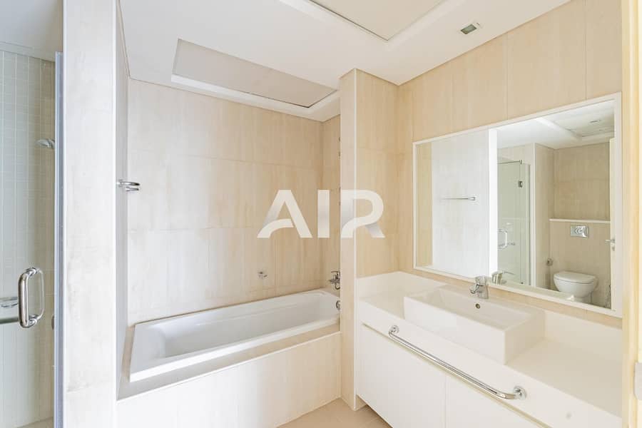 Rare Opportunity | High Floor | Vacant Now - Image 33