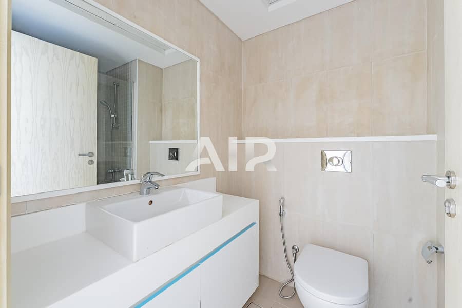 Rare Opportunity | High Floor | Vacant Now - Image 34