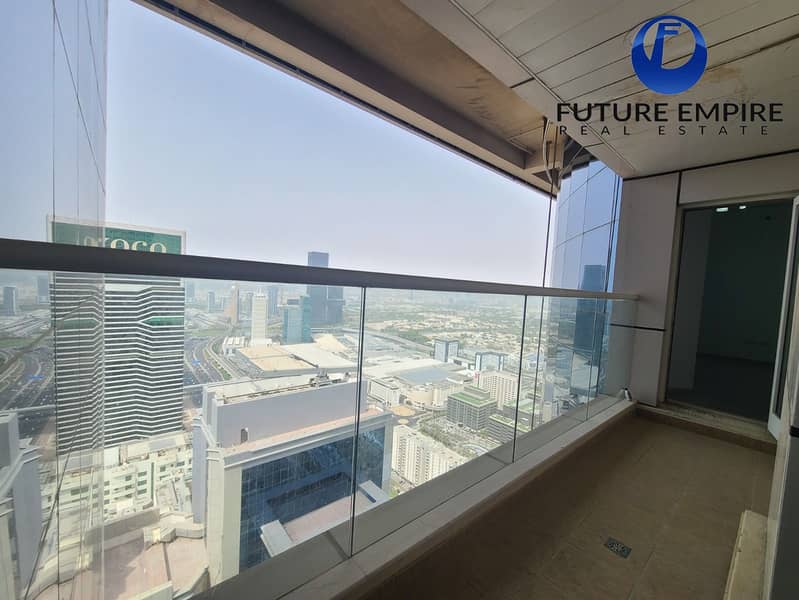 Spacious 2BHK | Near Metro | Ready to Book | Laundry Room