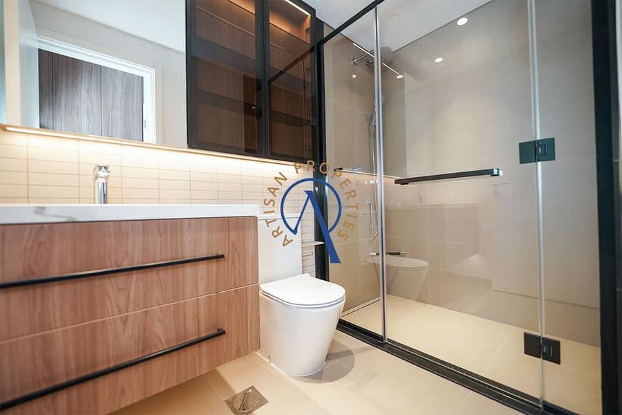 SPACIOUS 2BHK | FITTED KITCHEN | PRIME LOCATION