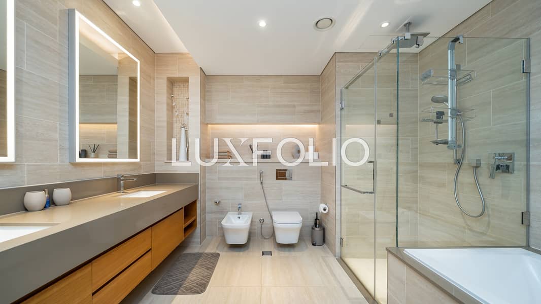 Vacant | Luxury Furniture Included | Private Pool - Image 22