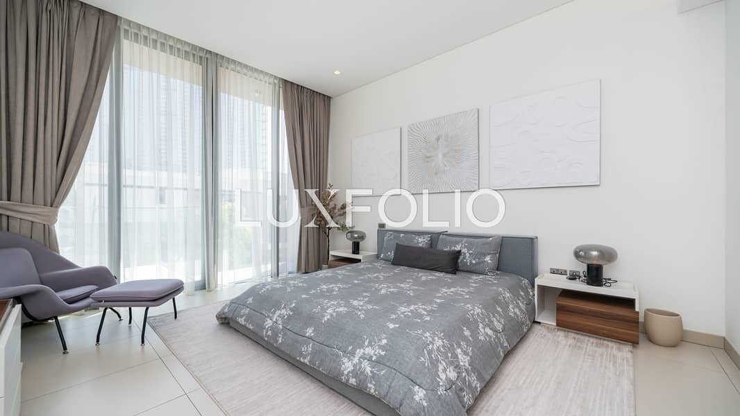 Vacant | Luxury Furniture Included | Private Pool - Image 28