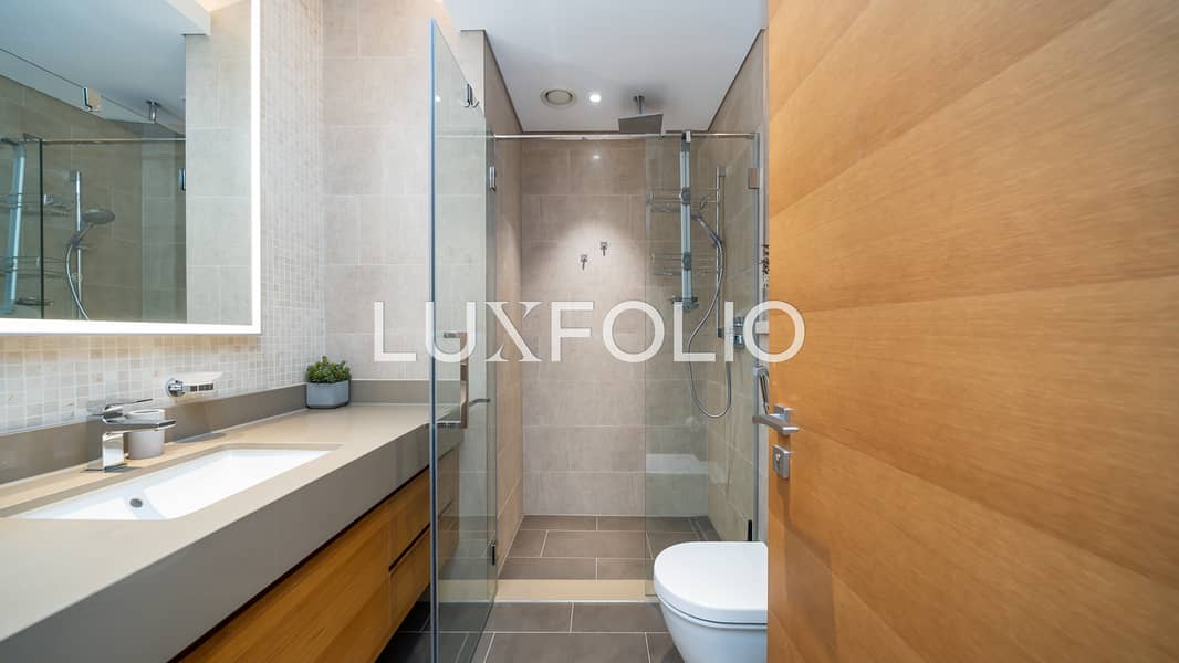 Vacant | Luxury Furniture Included | Private Pool - Image 30