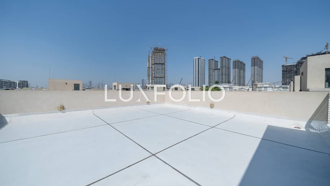 Vacant | Luxury Furniture Included | Private Pool - Image 32