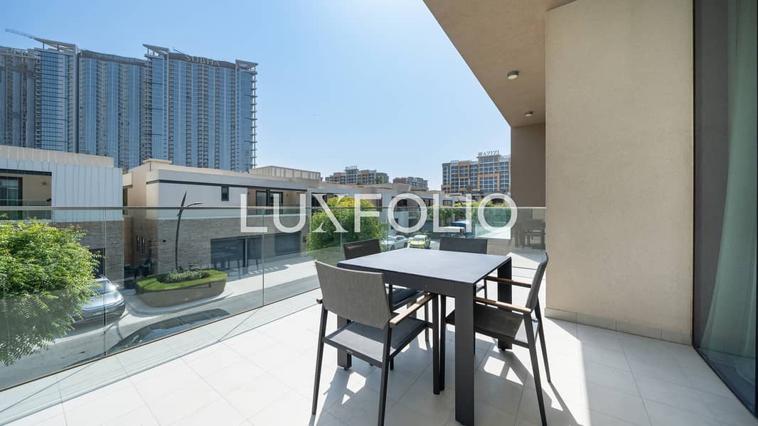 Vacant | Luxury Furniture Included | Private Pool - Image 33