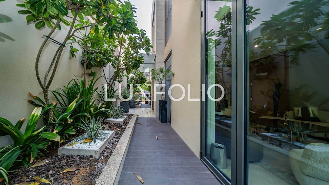 Vacant | Luxury Furniture Included | Private Pool - Image 35