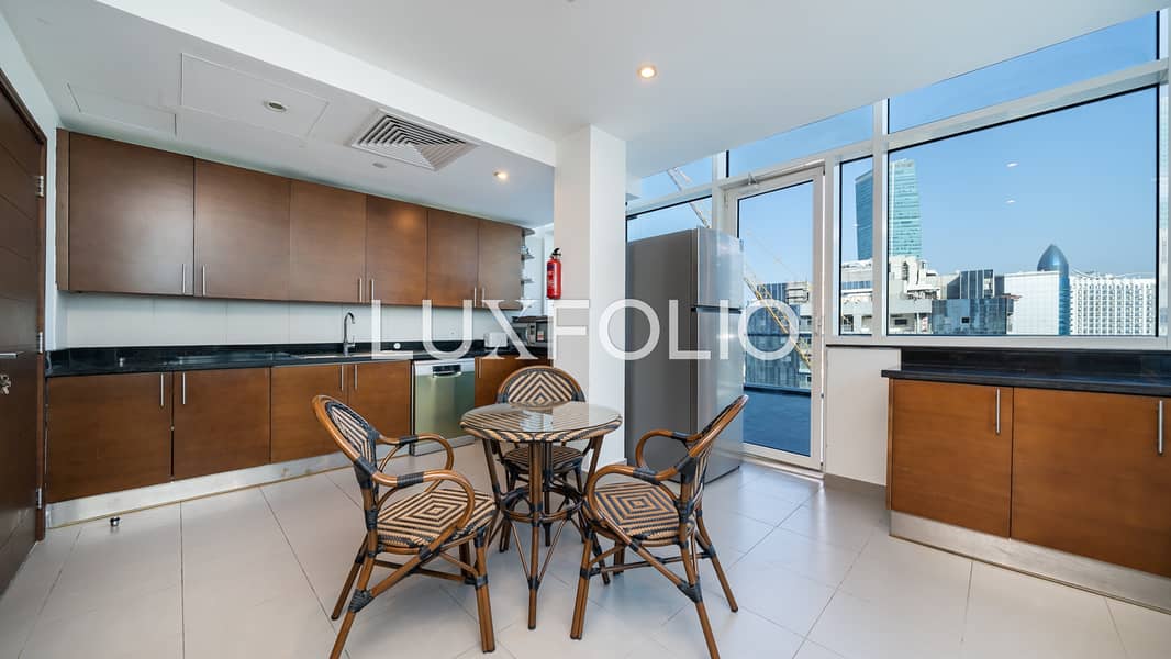 Sophisticated | Urban | Retreat - Image 12