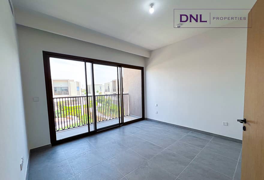 Exclusive | On The Park | Single Row