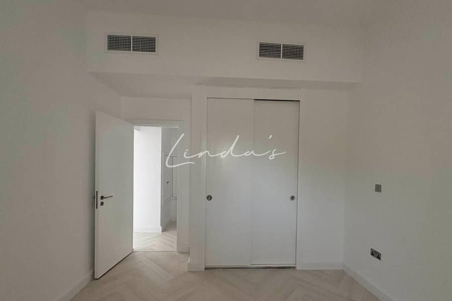 Beachfront| Burj Al Arab and Khalifa ViewI Rooftop - Image 12