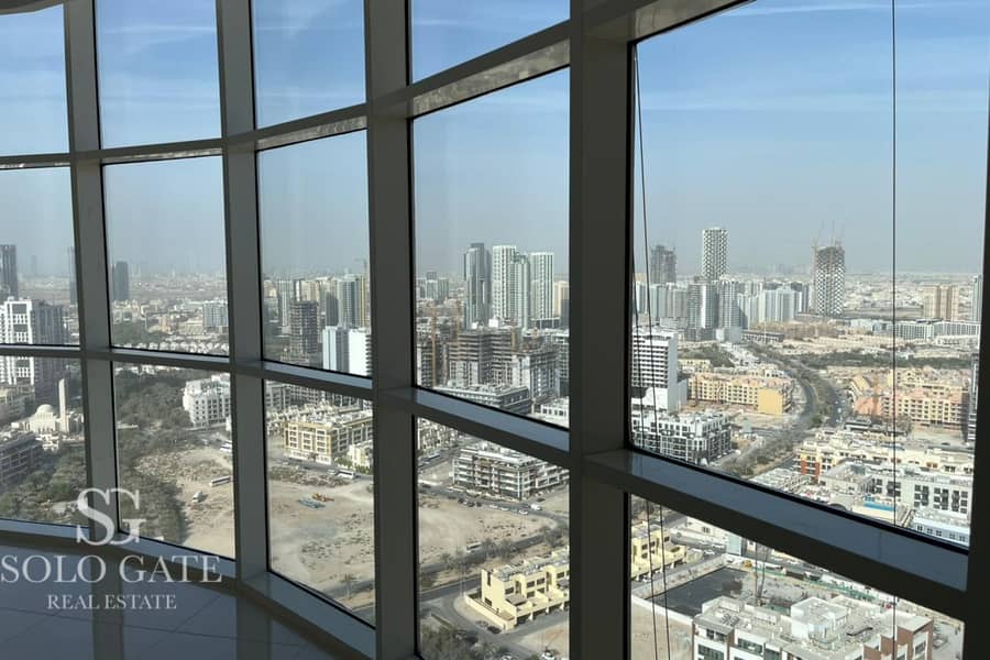 Upgraded 1BR | Open City Views | Vacant