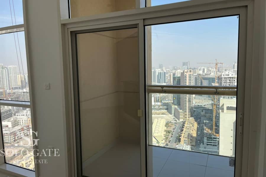 Upgraded 1BR | Open City Views | Vacant