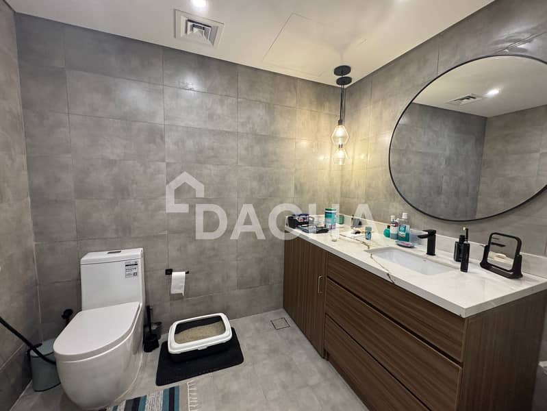 Bright | Upgraded | Prime Location - Image 8