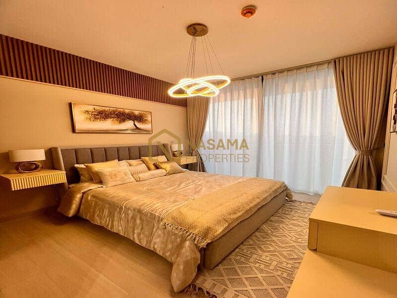 Pool view| High floor| Prime Location - Image 8