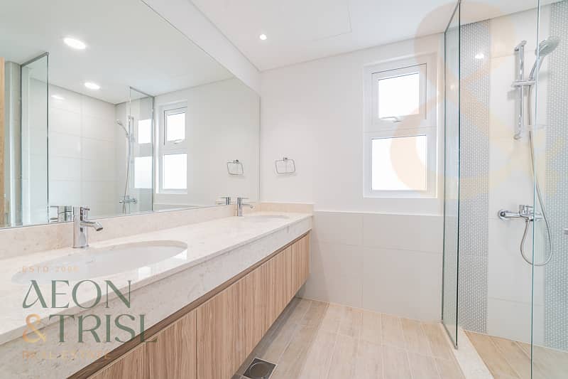 4 Bedroom Corner Unit | Park-Facing | Vacant - Image 13