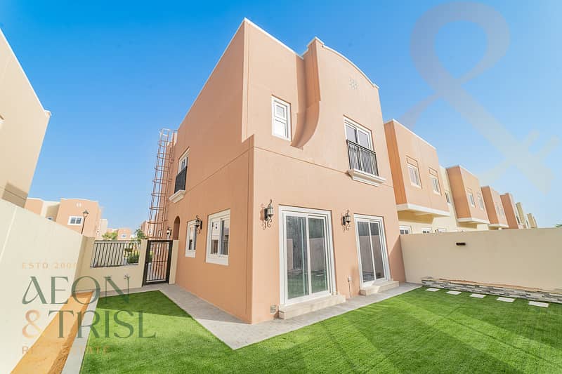 4 Bedroom Corner Unit | Park-Facing | Vacant - Image 18