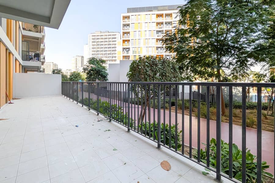 Fully Furnished 2 BR | Balcony| Prime Location - Image 11