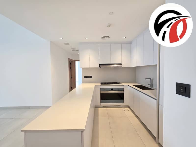 Brand new 3bhk+ maidroom apartment with fully fitted kitchen appliances in Arjan