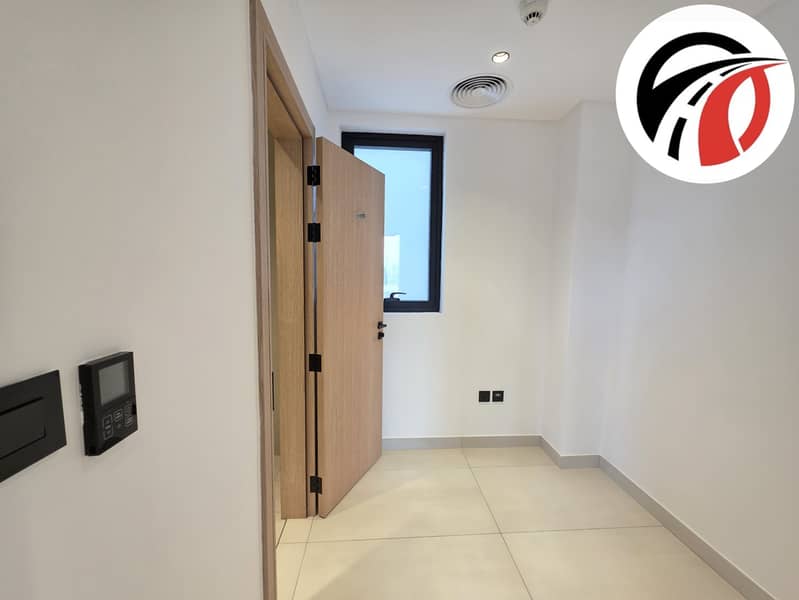 Brand new 3bhk+ maidroom apartment with fully fitted kitchen appliances in Arjan - Image 18