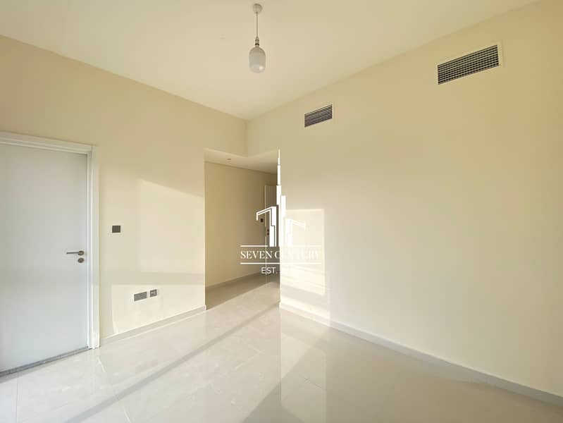 Single Row | End corner | Big Plot - Image 12