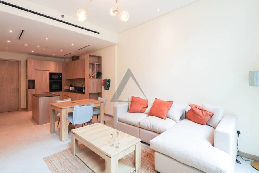 High End Furnished 1bhk :Pool View : Vacant