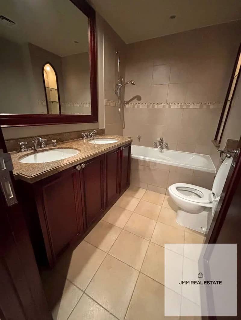 BOULEVARD VIEW | SPACIOUS | VACANT