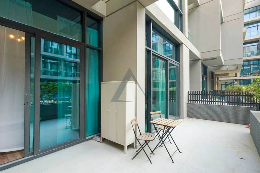 High End Furnished 1bhk :Pool View : Vacant - Image 8