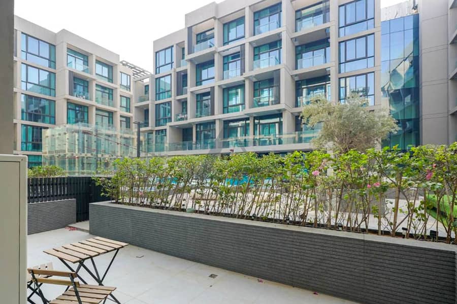 High End Furnished 1bhk :Pool View : Vacant - Image 12