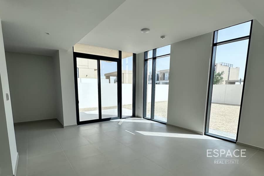 Large Plot | 4BR Corner | Emaar South