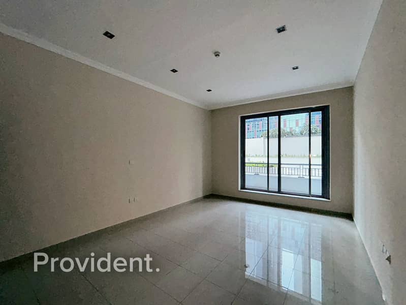 Unfurnished | Vacant | Low Floor