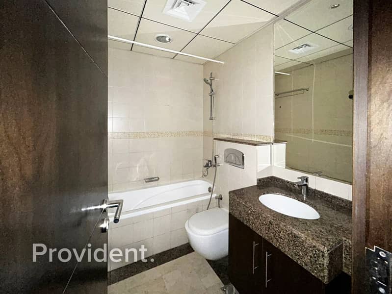 Unfurnished | Vacant | Low Floor - Image 8