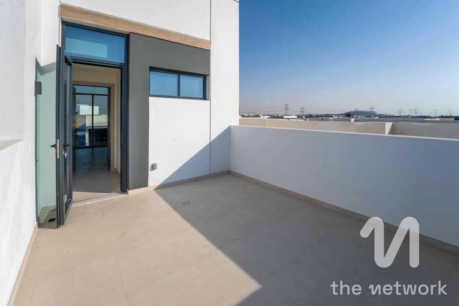 Corner Unit | Keys in Hand | Great Location - Image 22