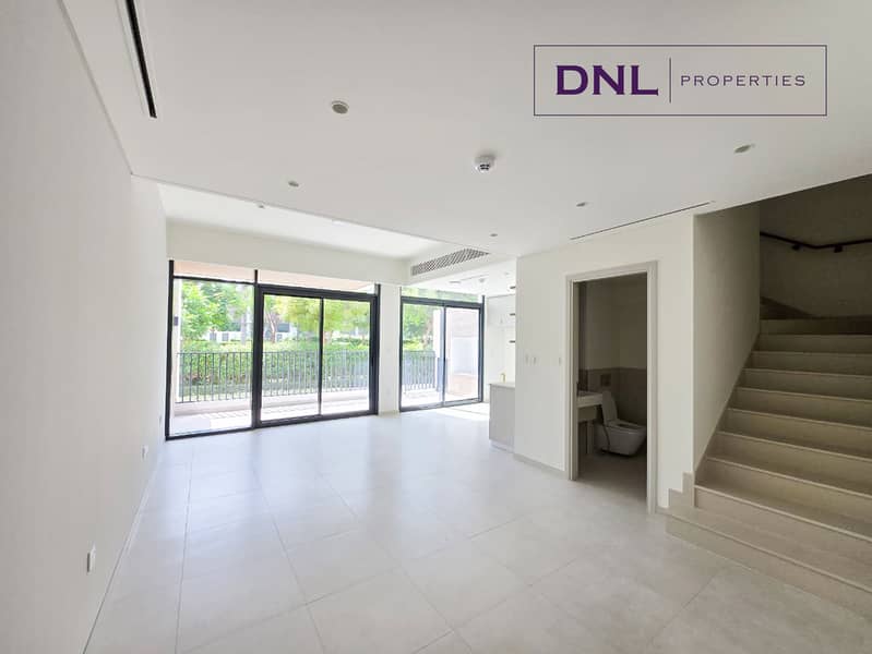 SINGLE ROW l ACROSS PARK l BRAND NEW