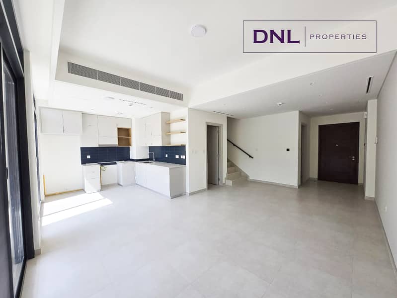 SINGLE ROW l ACROSS PARK l BRAND NEW - Image 9