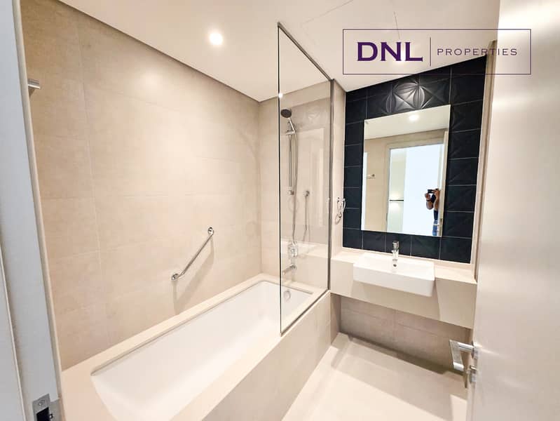 SINGLE ROW l ACROSS PARK l BRAND NEW - Image 13