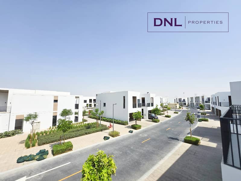 SINGLE ROW l ACROSS PARK l BRAND NEW - Image 16