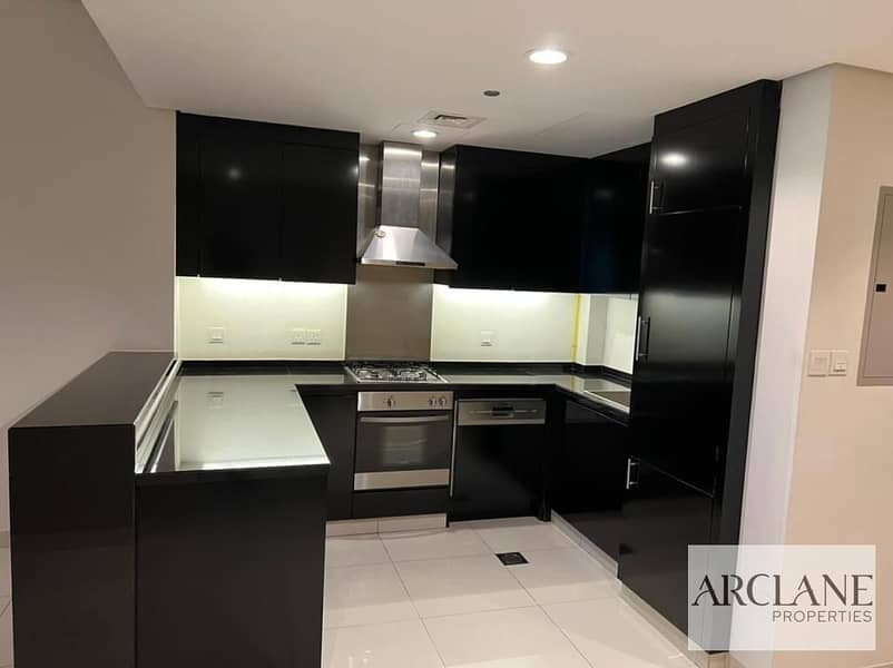 Prime Location | Fully Furnished 2 Bed| Vacant| - Image 12