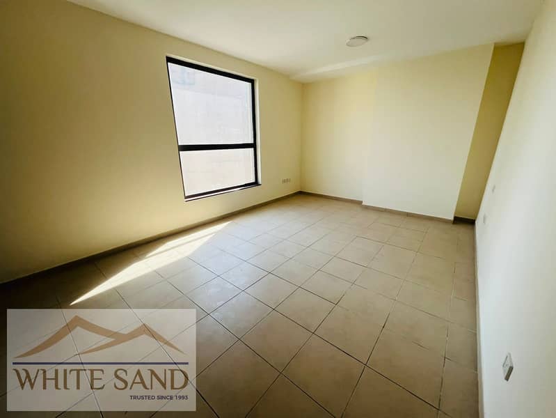 READY TO MOVE IN -FULL MARINA VIEW -READY TO MOVE IN -3B/R - Image 10