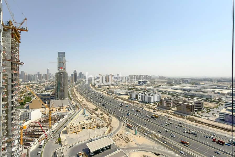 HIGH FLOOR | AMAZING VIEWS | PRICE DROP