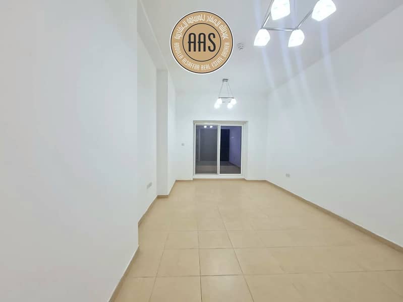 In prime location luxurious huge 2bhk with all amenities