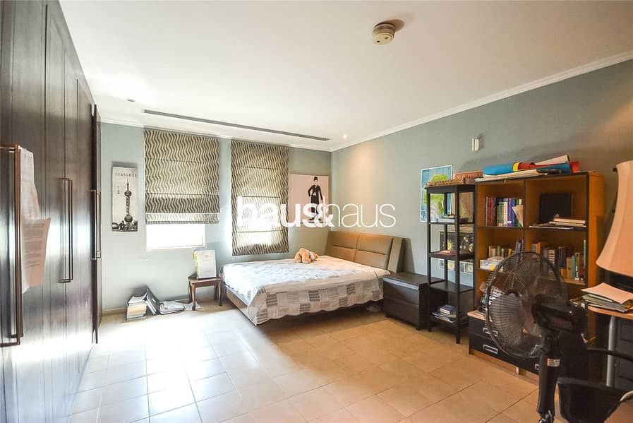 Elegant Villa | Spacious 4-Bed Home | HOT OFFER ! - Image 7