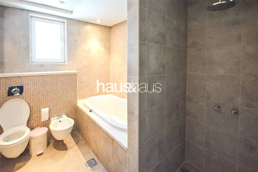 Elegant Villa | Spacious 4-Bed Home | HOT OFFER ! - Image 10