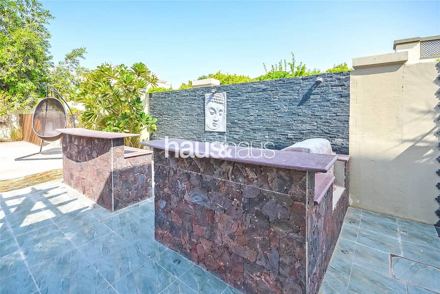 Elegant Villa | Spacious 4-Bed Home | HOT OFFER ! - Image 11