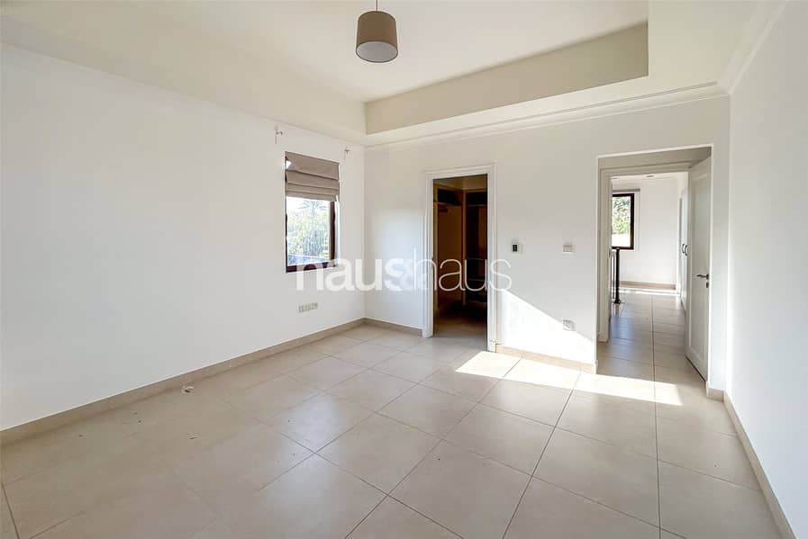 Available | End unit | Opposite Park | White Wood - Image 6